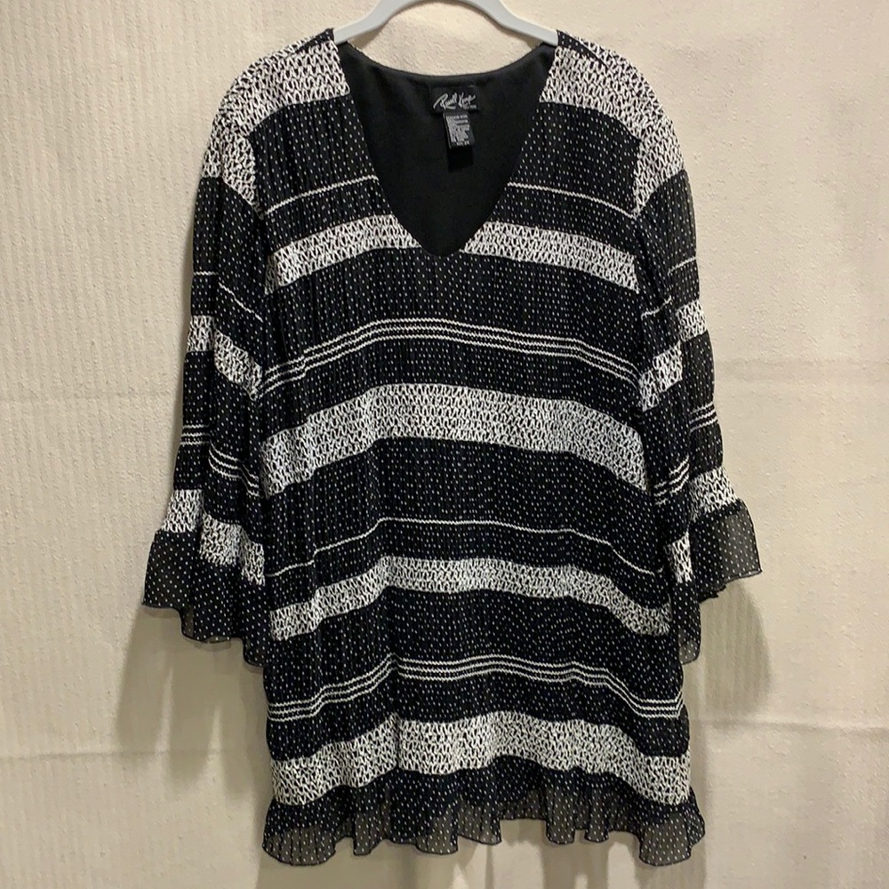 Russell Kemp Black and White Top 2X